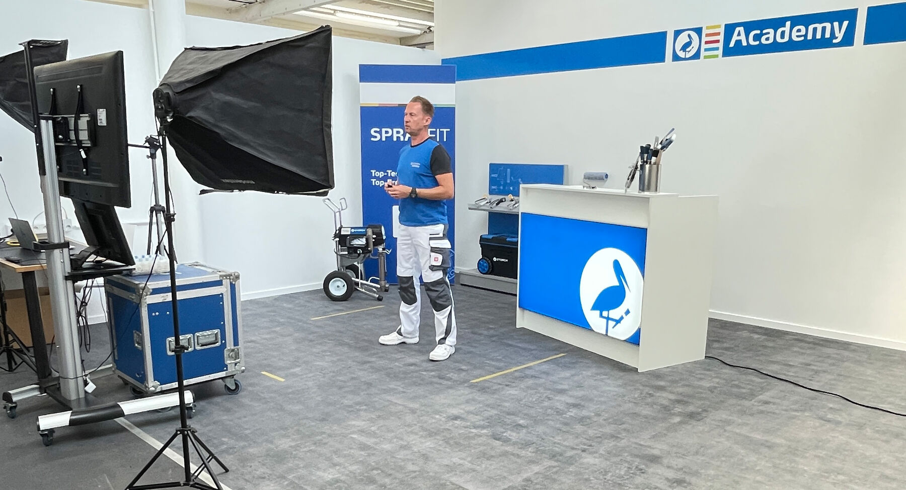 storch-academy-studio-zuschnitt storch-academy-studio-zuschnitt